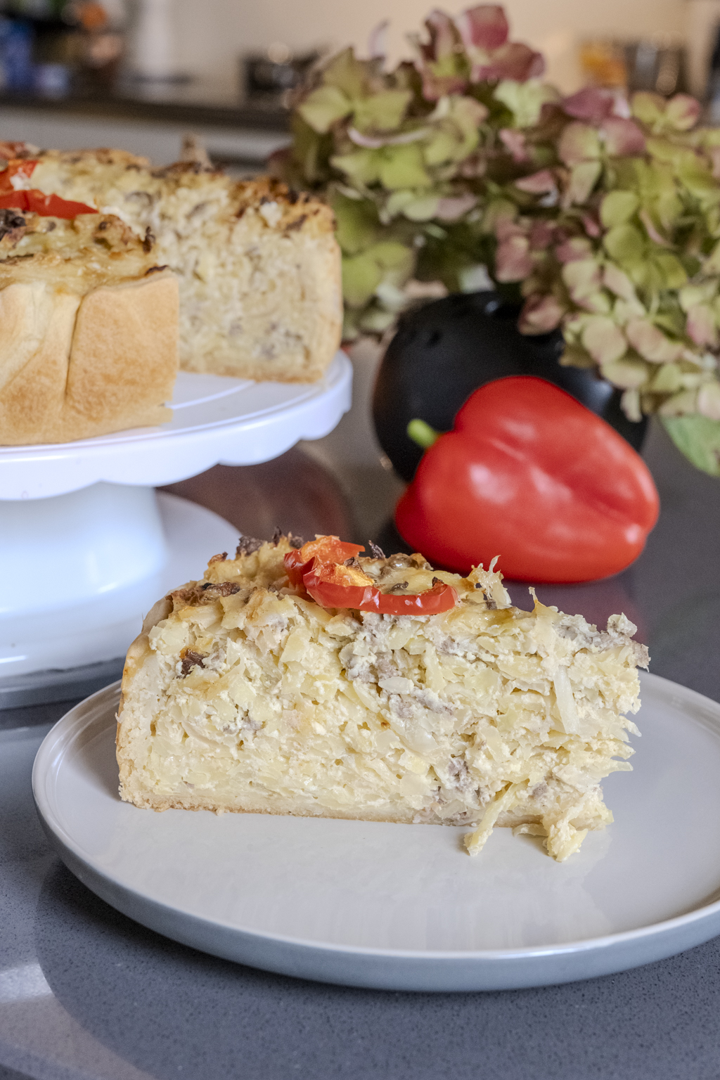 Quiche mit Kartoffeln Spitzkohl und Hackfleisch