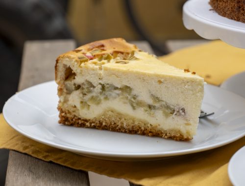 Käsekuchen mit Rhabarber
